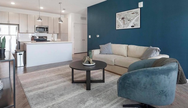 Landing | Chic 1BD, Yoga Studio, Pool