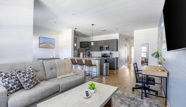 Landing | Chic 2BD, Gym, Clubhouse