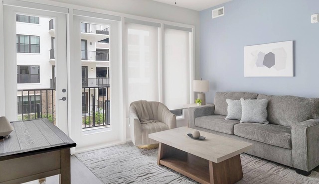 Landing | Chic 2BD in Cool Springs