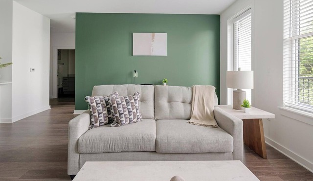 Landing | Incredible 1BD, Clubhouse, Gym