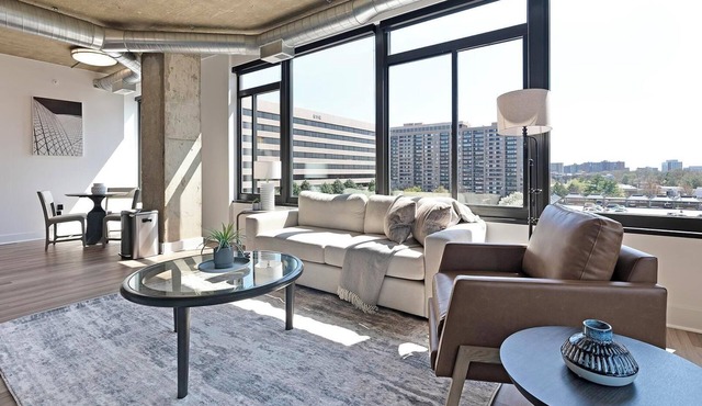 Landing | Incredible 2BD, Gym, Game Room