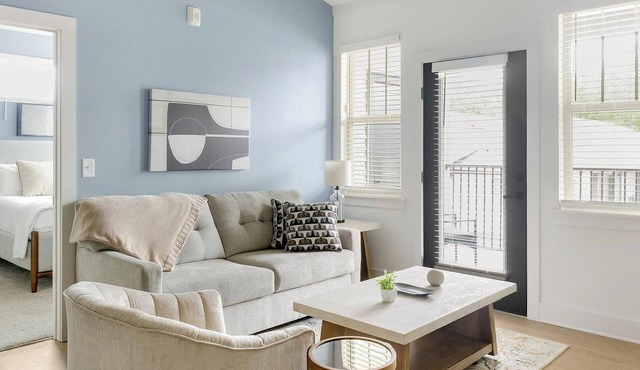 Landing | Incredible 2BD, Gym, Clubhouse