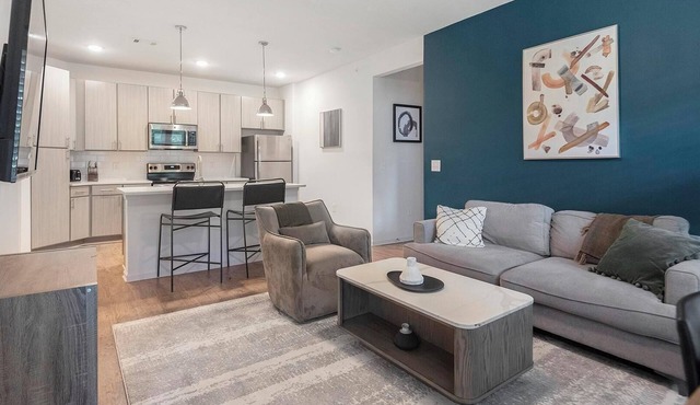 Landing | Incredible 2BD, Pool, Clubhouse