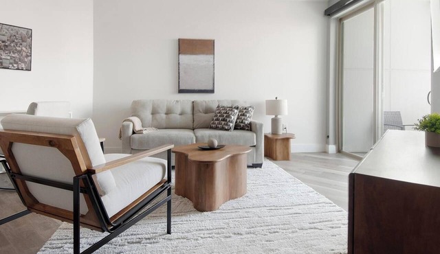 Landing | Modern 2BD, Yoga Studio, Gym