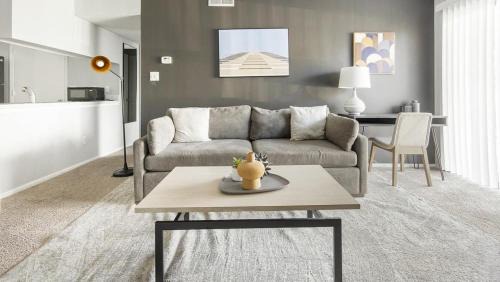 Landing - Modern Apartment with Amazing Amenities (ID1262X306)