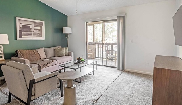 Landing | Spectacular 2BD, Courtyard, Gym