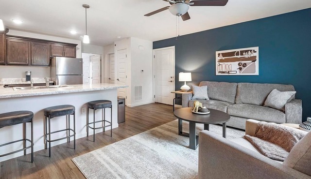 Landing | Spectacular 1BD, Gym, Pool