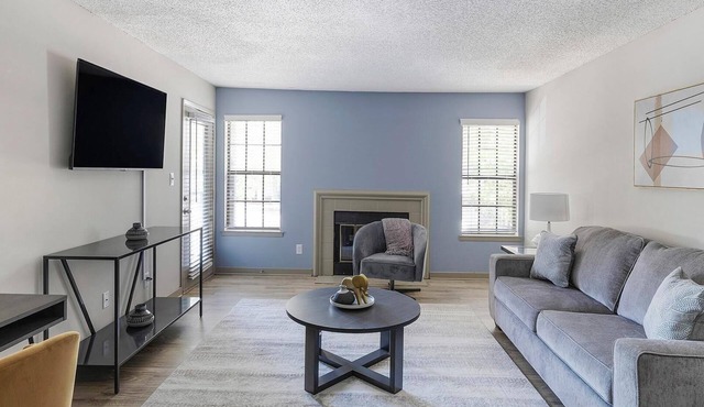Landing | Spectacular 1BD, Clubhouse, Pool