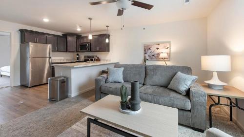 Landing Stunning 1BD Gym Clubhouse
