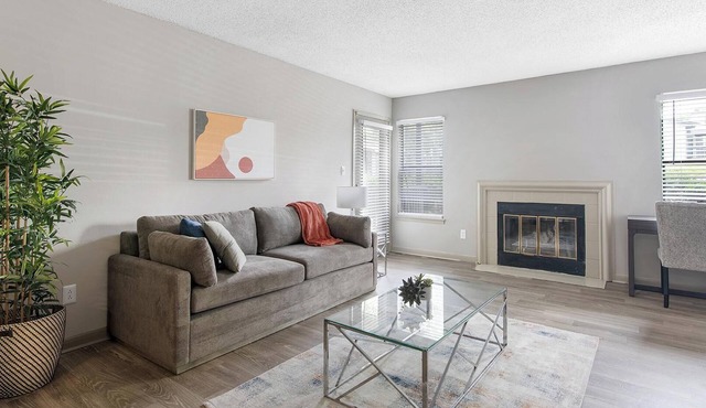 Landing | Stunning 1BD, Clubhouse, Pool