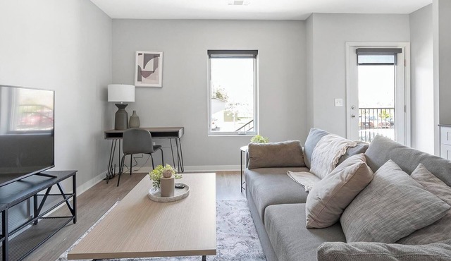 Landing | Stunning 1BD, Clubhouse, Pool