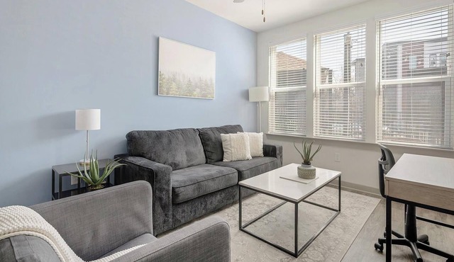 Landing | Stunning 1BD, Gym, Pool