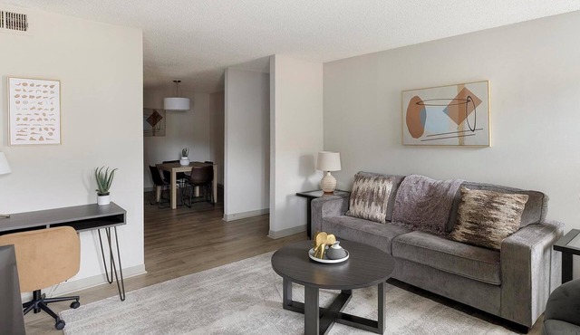Landing | Stunning 2BD, Pool, Gym