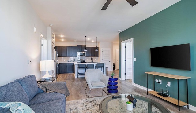 Landing | Stunning 2BD, Yoga Studio, Gym