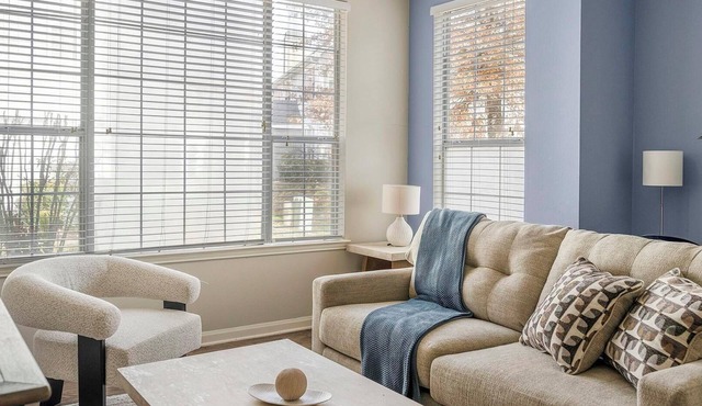 Landing | Stylish 1BD, Clubhouse, Gym