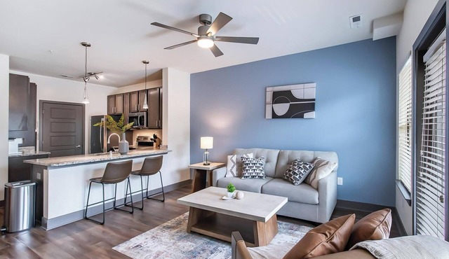 Landing | Stylish 1BD, Gym, Clubhouse