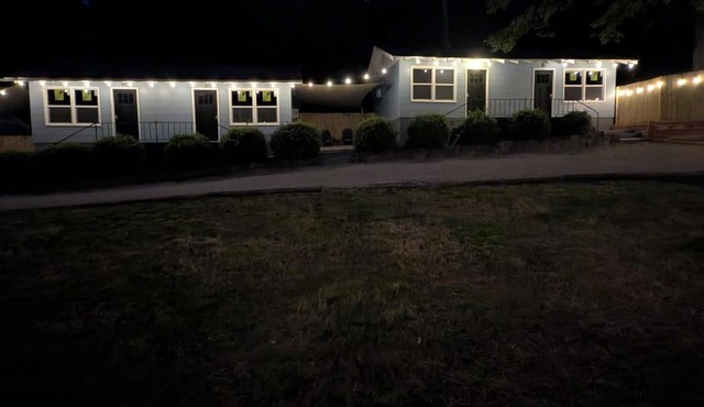 Lazy Bull Cottages