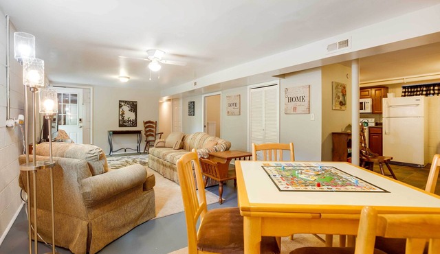 Lexington Apt Rental Near VA Military Institute!