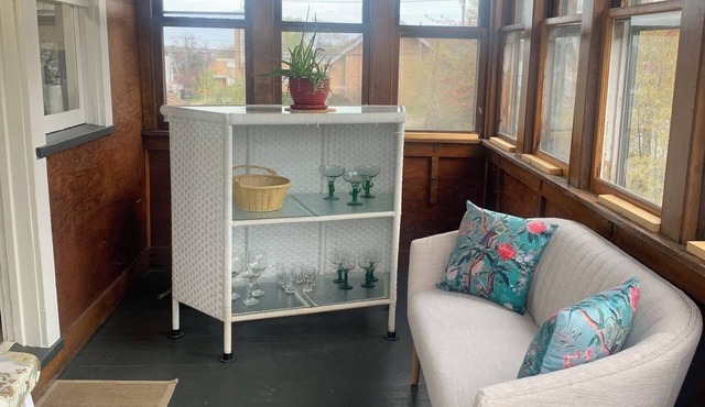 Little Eagle's Nest - Charming & Cozy 2-Bed Apartment
