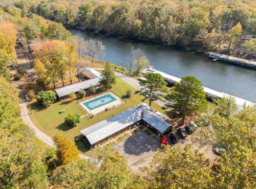 Lucky Trout Lodge