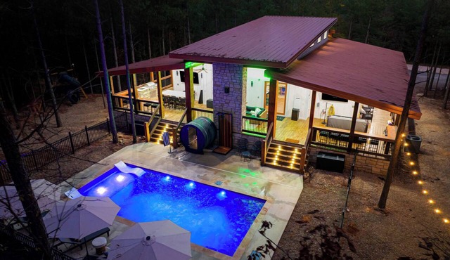Luxury Broken Bow Cabin - Pool, Pickleball, Sauna, Mini Golf