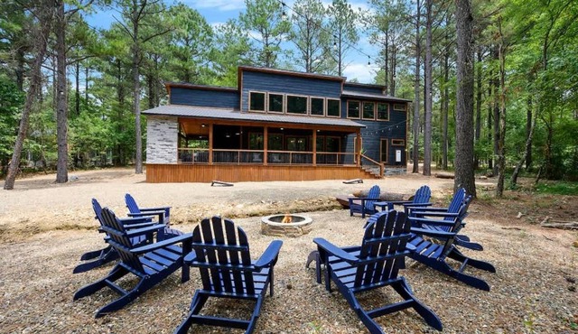 Luxury Cabin- Sleeps 12- Hot Tub - Dog Friendly
