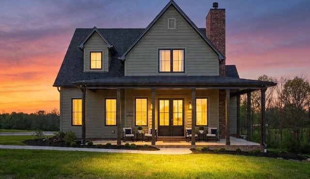 Luxury Country Retreat | Sleeps 15 | Bourbon Trail