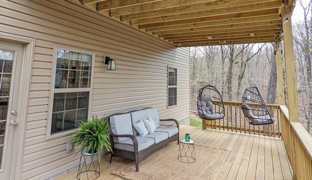 Luxury Golf + Forest Oasis with 2 Story Deck