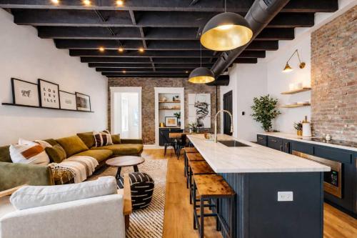 Luxury Home Close to Nulu Downtown 4th w Kings