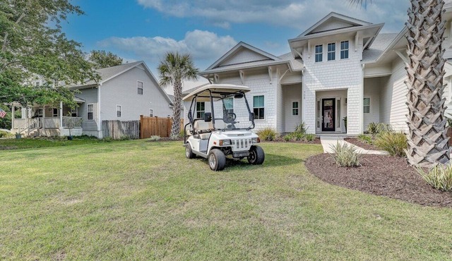 Luxury Oasis - Pool, Jacuzzi, Golf Cart!