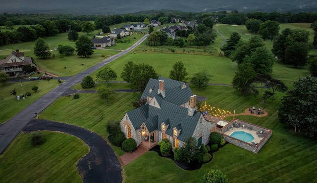 Luxury Stone House – Pool Open, Hot Tub & Views