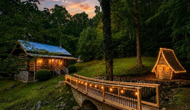 Magical Private Creekside Cabin in the Smokies