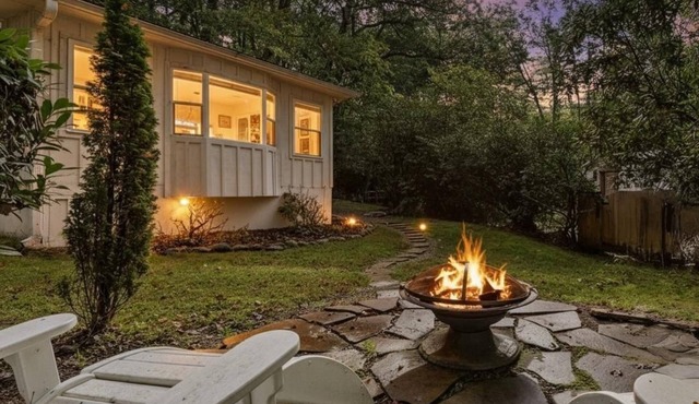 Mama Bear's Cottage, Pond,Firepit & Great Wifi