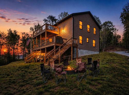 Mammoth Lake House with Gas Grill 5 King Bedrooms-Family Friendly