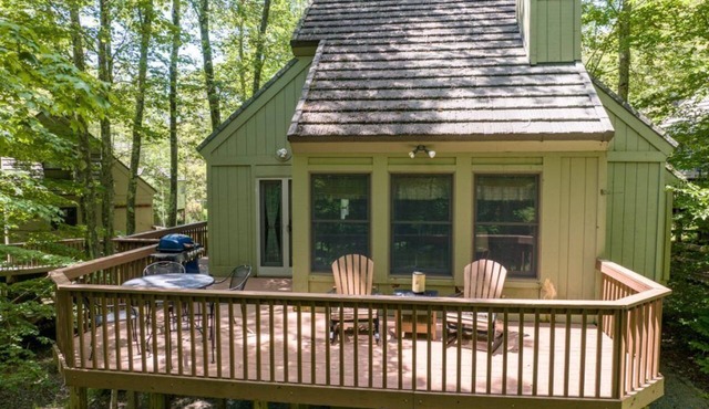 Marvelous 2-bedroom cabin with AC in cozy Davis
