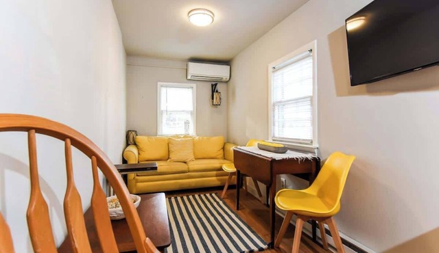 Mellow Yellow & Cozy!