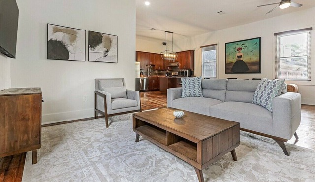 Mid-City Home, 8 Beds by Streetcar w/ Outside Bar