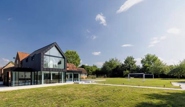 Modern Barn Conversion in Rugby