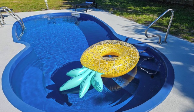 Modern Pool Home- 19th Ave