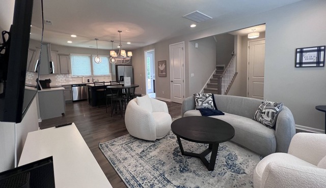 Modern, Uptown-Style New Construction Home!