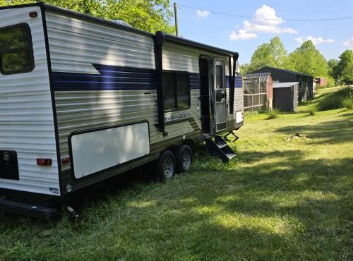 Monday creek camper