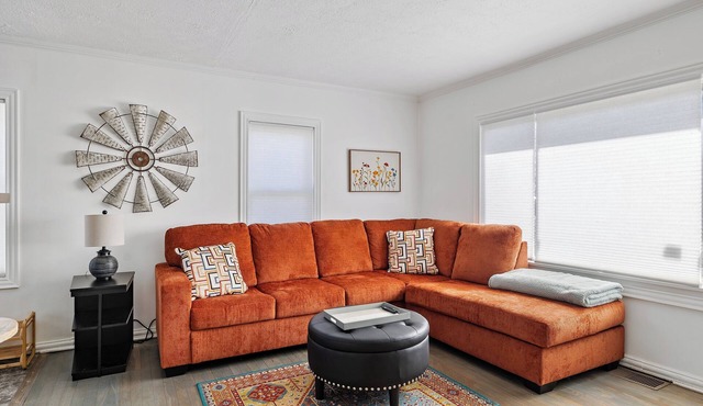MTM Premier, 2 King Beds, Fenced Yard