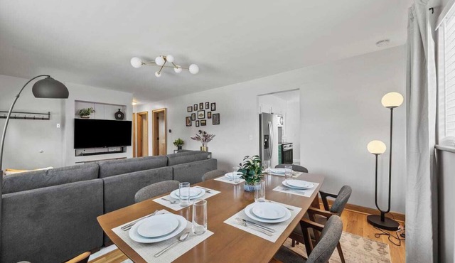 MTR KING bed |Game Room | Chef Kitchen |Fire Pit