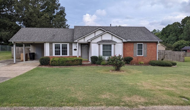 N Jackson 3 BR 2 BA Near I40, Ballpark, Golf, Food