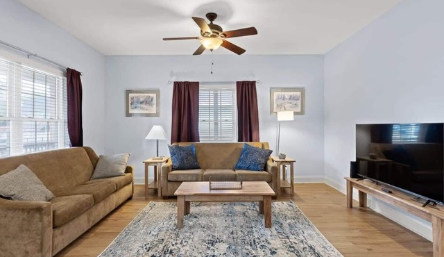 Near Downtown & UT Chattanooga - Highland Hideaway