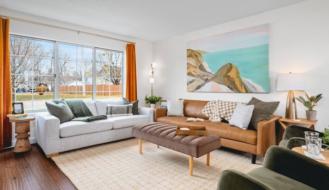 NEW Barlow by the Bay 3BD Townhome Beaches Wineries