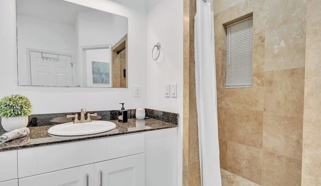 NEW Casa Stella | Tropical Pool | 8 mins Beach