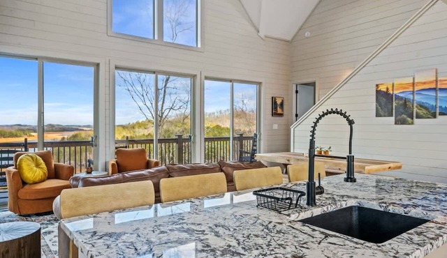 NEW Lake Cabin Sleeps 14 Indoor Pool Hot Tub