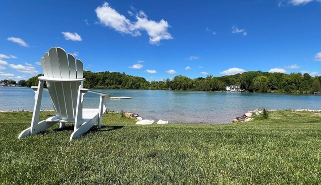 NEW Luxury Lakefront Retreat - Spacious 5-Bedroom Home with Stunning Water Views