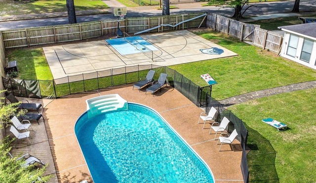 *NEW* Pickleball ~ Pool ~ Basketball ~ Hot Tub
